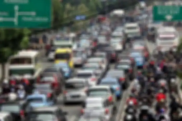 Ganjil genap buat motor segera diberlakukan langsung dapat kritikan keras, YLKI bilang bisa jadi bencana.