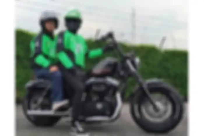 Ojol pakai Harley-Davidson Sportster
