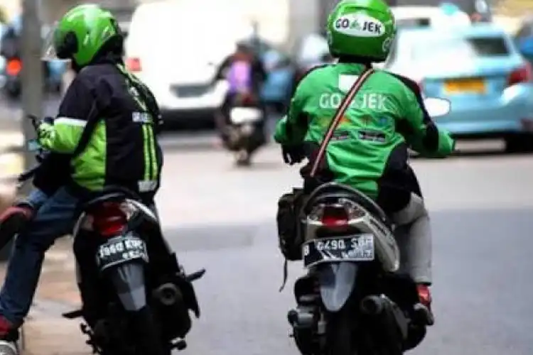 Driver Ojol Akhirnya Bisa Bernapas Lega, Polisi Izinkan Bawa Penumpang Selama PSBB Tapi Ada Syaratnya