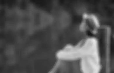 4 Weton yang Sulit Move On Gara-gara Dengar Lagu Favorit Mantan