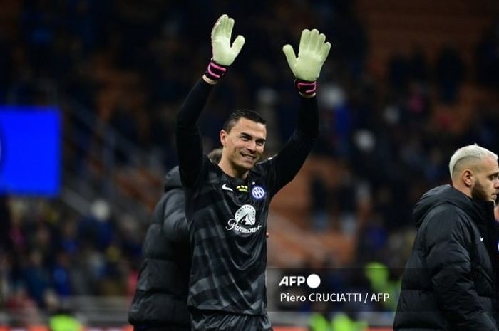 Kiper Inter Milan yang memiliki garis keturunan Indonesia, Emil Audero Mulyadi.