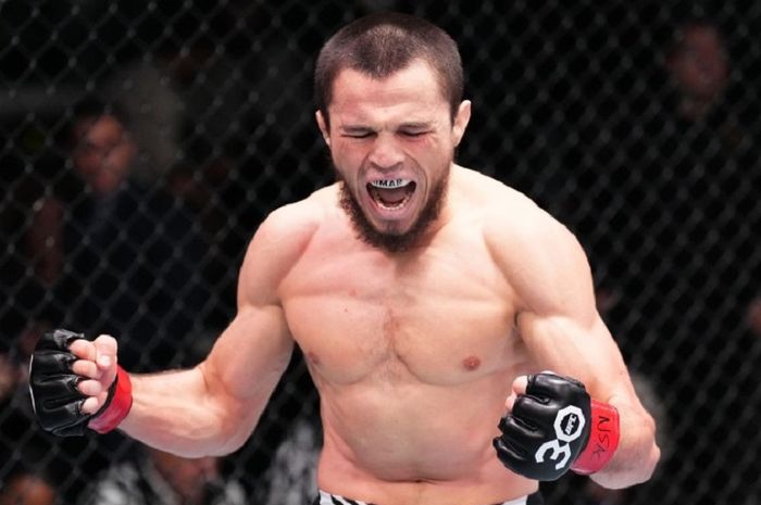 Petarung kelas bantam UFC, Umar Nurmagomedov saat meraih kemenangan TKO pada laga kartu utama UFC Vegas 67 yang dihelat di UFC Apex, Las Vegas, Amerika Serikat, Minggu (15/1/2023) WIB