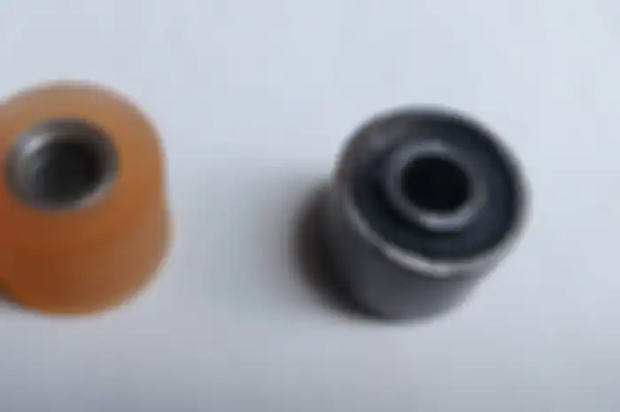  Kiri dari bahan polyurethane