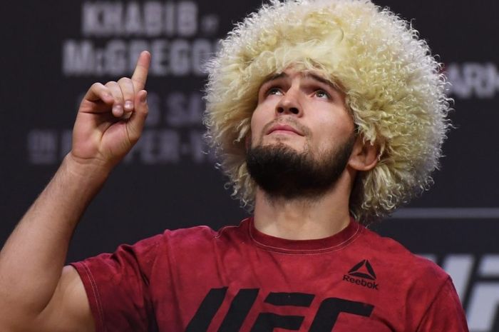 Mantan petarung UFC, Khabib Nurmagomedov, dikenal taat menjalankan ajaran agamanya