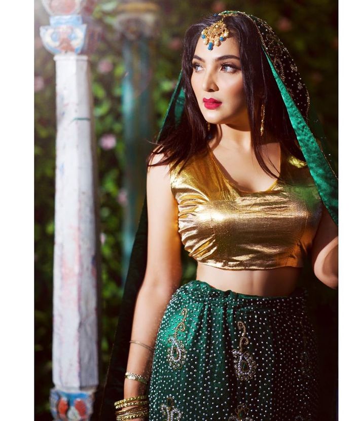 Penampilan seksi Ashanty saat berbalut busana bergaya India