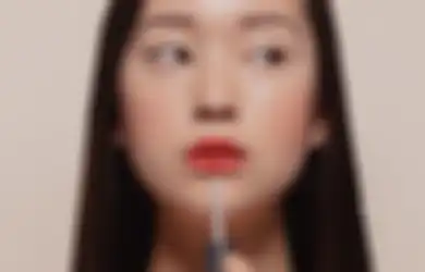 Enggak Natural, Hindari 5 Kesalahan Ini Saat Pakai Lip Tint, Ya!