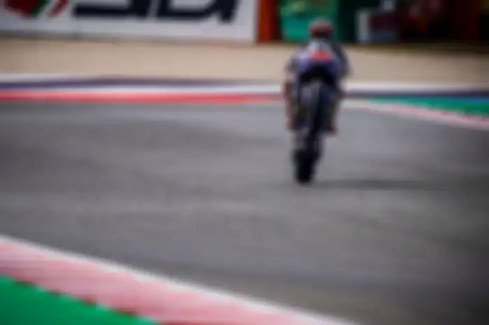 Maverick Vinales tampil bagus dan menempati posisi pertama di FP1 MotoGP Thailand 2018.