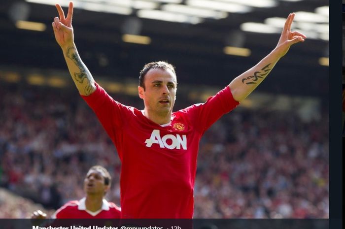 Striker asal Bulgaria, Dimitar Berbatov, saat membela Manchester United.