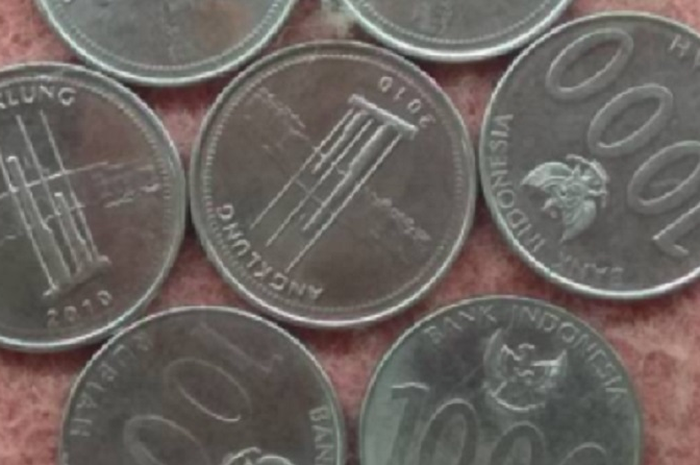 Bukan Hoax! Ini Dia Orang yang  Berani Tukar Uang Koin dengan Motor Baru di Dealer