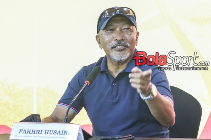 Pelatih tim PON Jawa Timur, Fakhri Husaini, senggol Timnas Indonesia usai raih medali emas PON 2024.