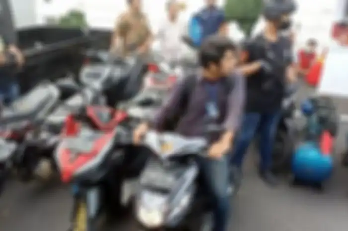 Mahasiswa di Surabaya berterima kasih kepada maling motornya, bodi motornya sudah dicat ulang.