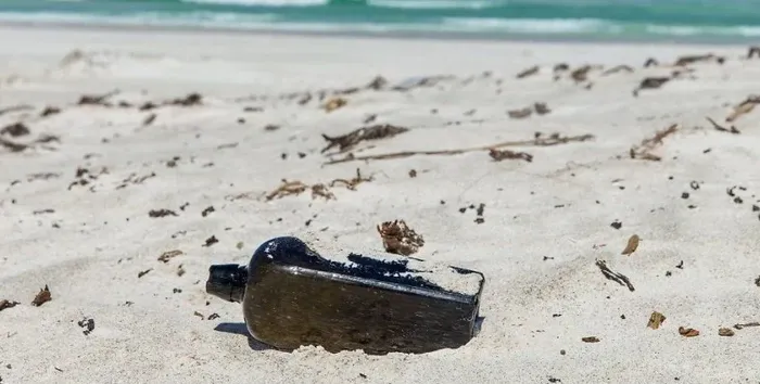 Pesan dalam botol tertua di dunia ditemukan di pantai Australia Barat.