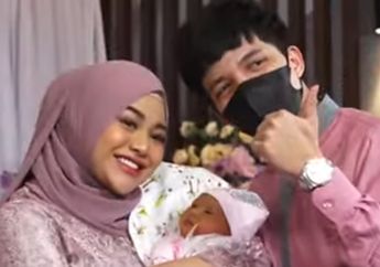 Sempat Dirahasiakan, Akhirnya Aurel Hermansyah dan Atta Halilintar Perlihatkan Wajah Baby A