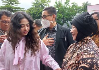 Haters Anaknya Minta Maaf hingga Bersujud, Ibu Dewi Perssik Kekeh Tempuh Jalur Hukum: Coba Sampaian Punya Putra Putri Digituin!