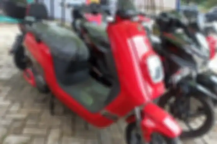 Motor listrik Selis di Cibinong