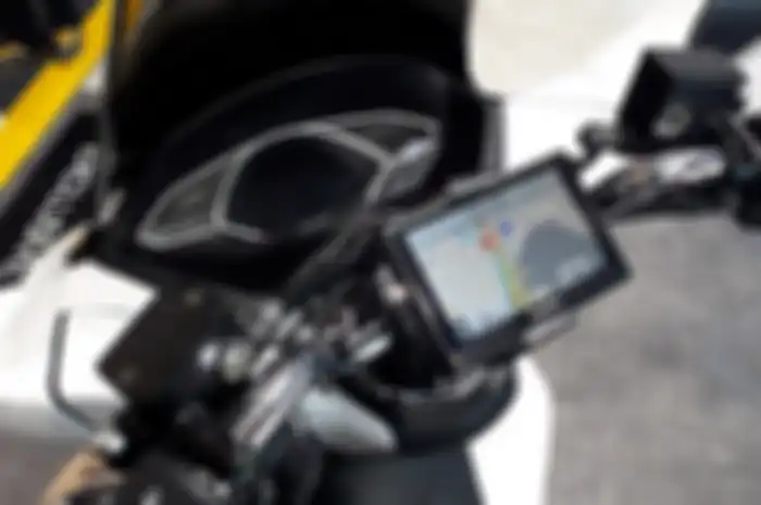 Ilustrasi GPS di motor