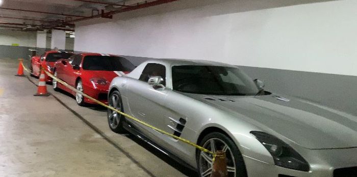 Mobil Harvey Moeis yang disita Kejagung RI.