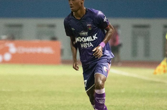 Winger Persita Tangerang, Alta Ballah.