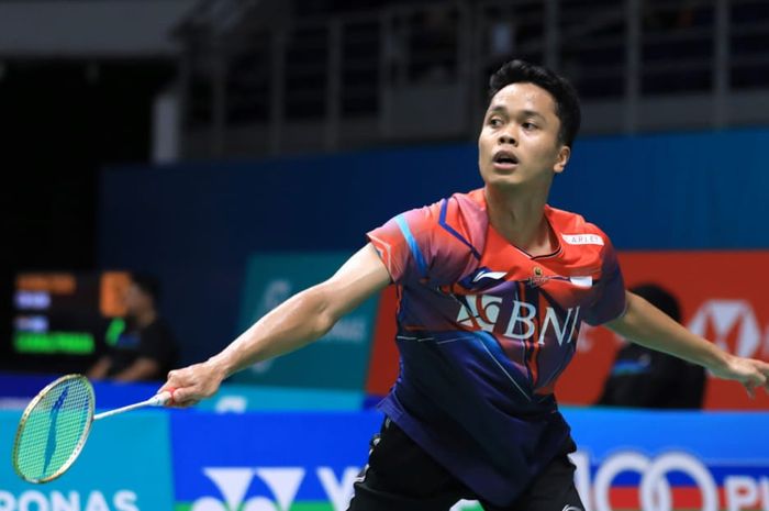 Aksi tunggal putra Indonesia, Anthony Sinisuka Ginting saat bersua wakil Hong Kong Ng Ka Long Angus pada babak pertama Malaysia Open 2023, Selasa (10/1/2022)