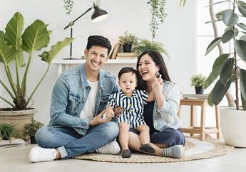 Bakal Terbang ke New York untuk Antar Suami S2 di Colombia University, Tasya Kamila Ngaku Degdegan Naik Pesawat Bereng Si Kecil, Simak Tips Aman Naik Pesawat Dengan Anak di Masa Pandemi