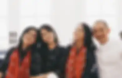 Rayakan Idul Fitri, Intip Outfit Lebaran ala Maudy Ayunda dan Keluarga