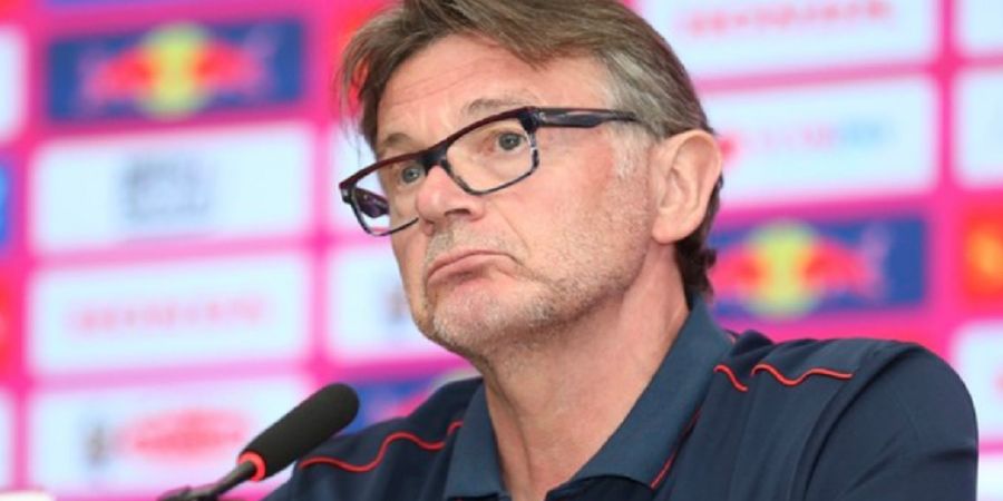 Takut Merusak Konsentrasi, Troussier Larang Wartawan Meliput TC Timnas Vietnam