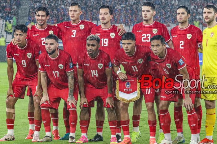 Skuat timnas Indonesia (skuad timnas Indonesia) sedang berfoto bersama di Stadion Utama Gelora Bung Karno, Senayan, Jakarta, Jumat (15/11/2024).