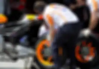 Supaya Enggak Bingung, Ini Fungsi Sarung Ban di Motor MotoGP, Simak Videonya..
