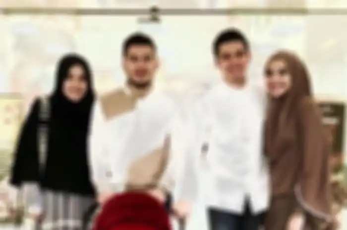 Hafiz Fatur bersama sang istri dan kakanya, Irwansyah dan Zaskia Sungkar