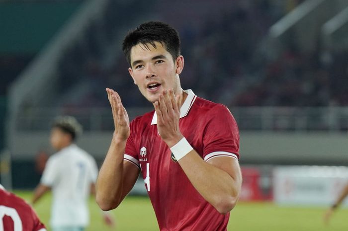 Bek timnas U-23 Indonesia, Elkan Baggott, melakukan selebrasi setelah mencetak gol ke gawang timnas U-23 Taiwan, Sabtu (9/9/2023).