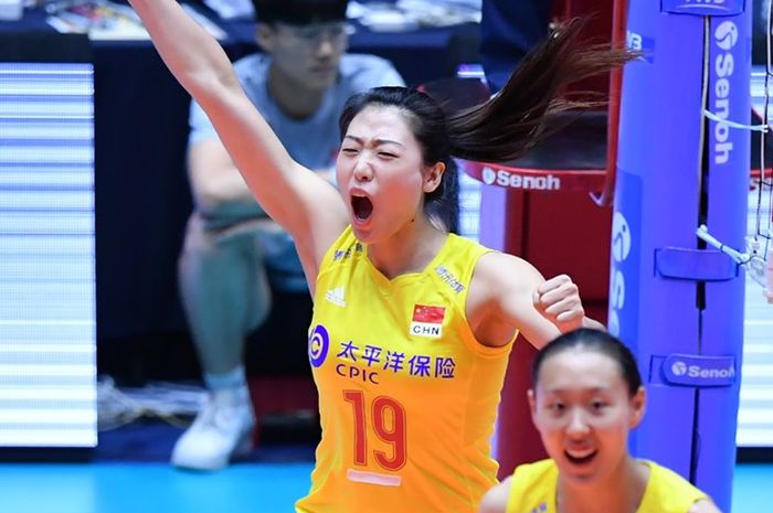 Pebola voli putri China, Liu Yan Han, saat menghadapi timnas putri Indonesia di Kejuaraan Bola Voli Asia 2019. Salah satu spiker terbaik Asia ini bergabung dengan Jakarta Livin Mandiri di Proliga 2024.