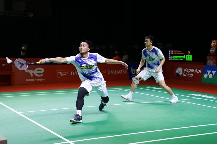 Pasangan ganda putra Indonesia, Mohammad Ahsan/Hendra Setiawan, pada babak pertama Indonesia Masters 2021 di Bali International Convention Center, Rabu (17/11/2021).