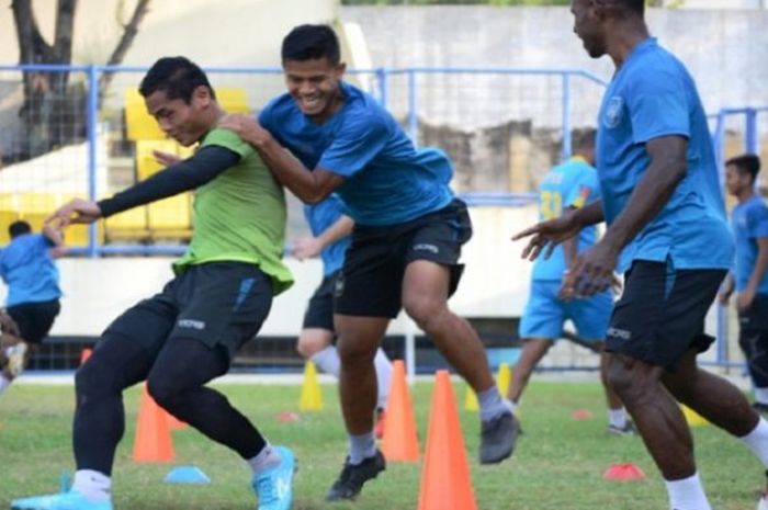  PSIS Semarang melakukan latihan setelah libur lebaran di Stadion Citarum, Semarang, Kamis (21/6/201