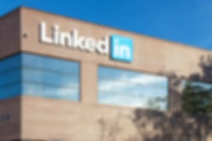 Gedung LinkedIn yang kini mulai terkena dampak PHK massal di Microsoft.