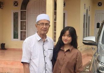 Pamer Foto Masa Lalunya Bareng sang Kakek yang Jauh-jauh Diboyong dari Tanah Minang, Fuji Mendadak Mellow Ungkap Kondisi Ayah Dewi Zuhriati: Sedih Campur Aduk