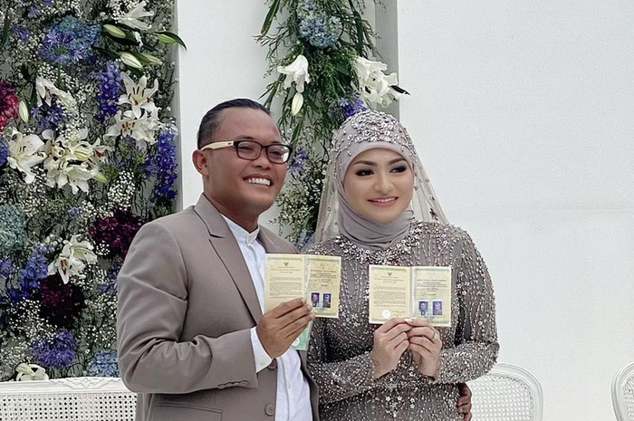 Natalhie Holscher dan Sule resmi menikah