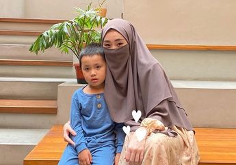 Perjuangan Berat Jadi Single Parent Setelah Alvin Faiz Sibuk dengan Keluarga dan Anak Sambungnya, Larissa Chou Mendadak Unggah Video Miris Anaknya yang Meronta-ronta Saat Lakukan Pemeriksaan Ini, Ada apa?