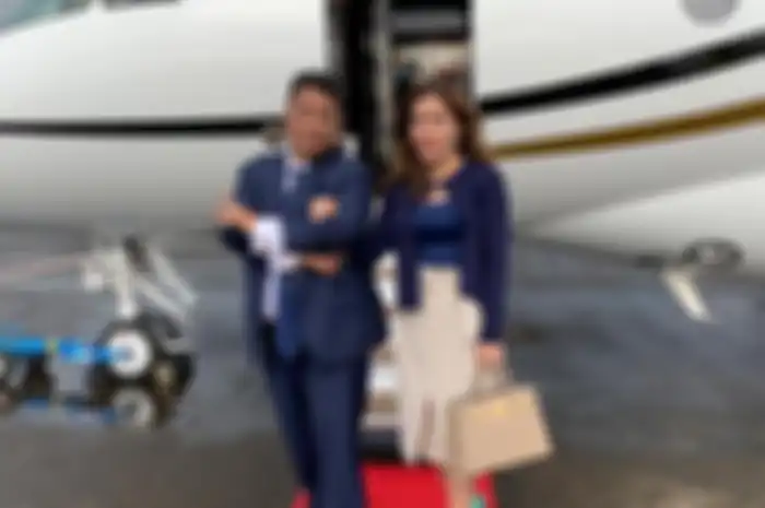 Hotman Paris Hutapea dan asisten pribadi Nurbaeny Jannah