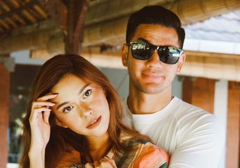 Ala-ala Pasutri Jepang, Penampilan Nana Mirdad dan Andrew White Saat Pakai Kimono di Kyoto Curi Perhatian