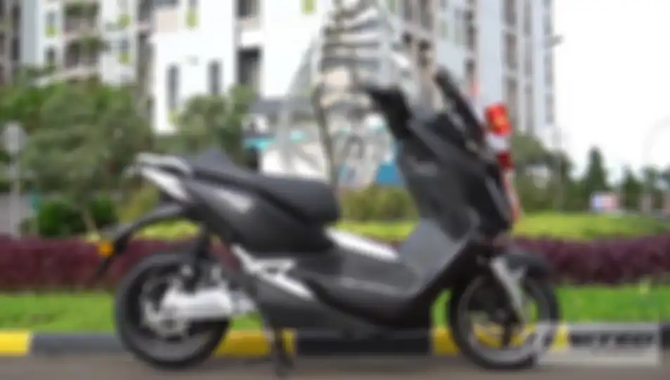 Motor listrik United T1800 dijual Rp 27 jutaan.