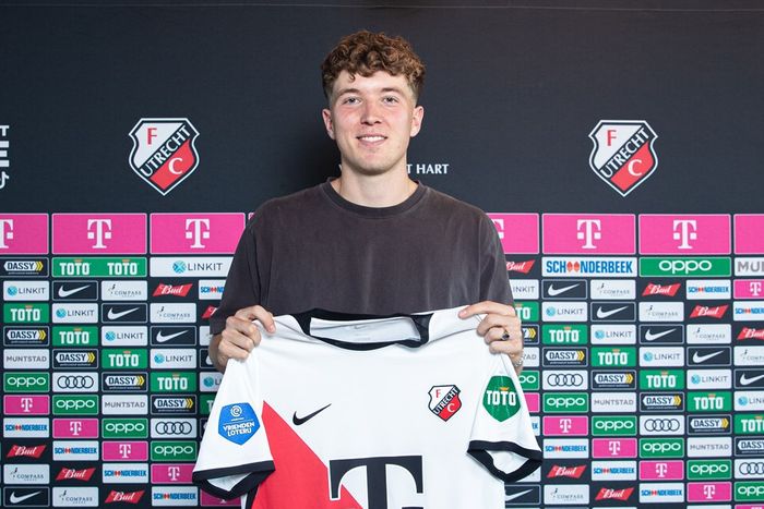 Ole Romeny saat menjalani sesi perkenalan setelah diikat oleh FC Utrecht.