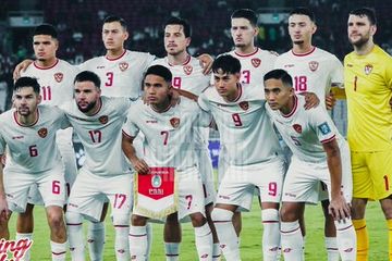 Skuad timnas Indonesia saat menghadapi Arab Saudi di Stadion Utama Gelora Bung Karno (SUGBK), Jakarta, Selasa (19/11/2024).