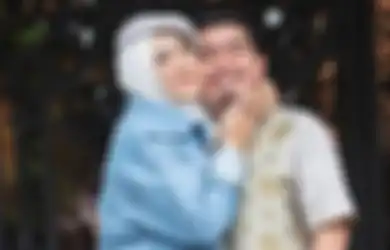 Tinggal di Rumah Mewah Bergaya Timur Tengah, Istri Ustaz Solmed Gelar Pesta Meriah Rayakan Ulang Tahunnya, Tulis Pesan Romantis Ini untuk Suami: Makasih Sayang...