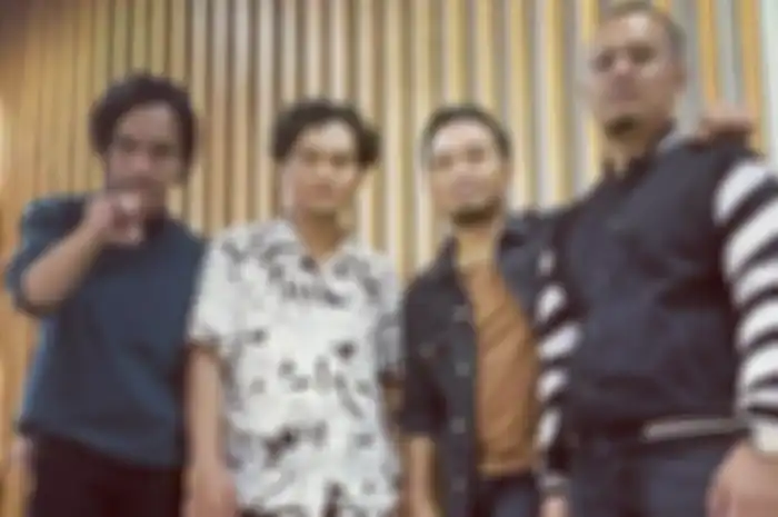 Band Hello akhirnya kembali reunian dengan formasi lama.
