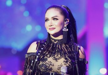 Krisdayanti Dipilih Rio Motret Untuk Jadi Model Foto Dalam Tema Beauty in Frame, Tampilan Istri Raul Lemos Dipuji Habis-habisan oleh Warganet!