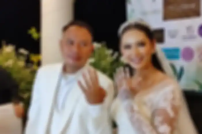 Vicky Prasetyo resmi menikah dengan Kalina Ocktaranny 