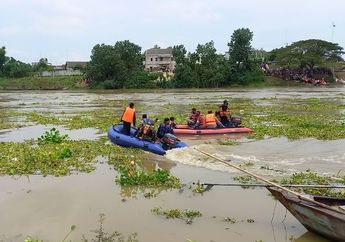 Perahu Penyeberangan Sungai Bengawan Solo Terbalik Gegara Dihantam Derasnya Air Sungai, Begini Kesaksian Salah Satu Korban Selamat