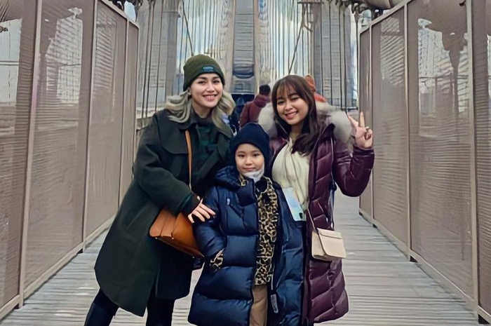 Ayu Ting Ting ajak Bilqis dan Syifa ke Amerika nonton konser BTS