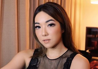 Jadi Single Mother, Intip Gaya Gisella Anastasia Saat Menyanyi di Acara Pernikahan