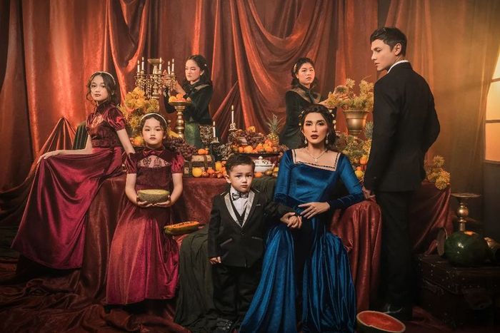 Kokrak uchlarini sorish va kamming ayollar pornosi